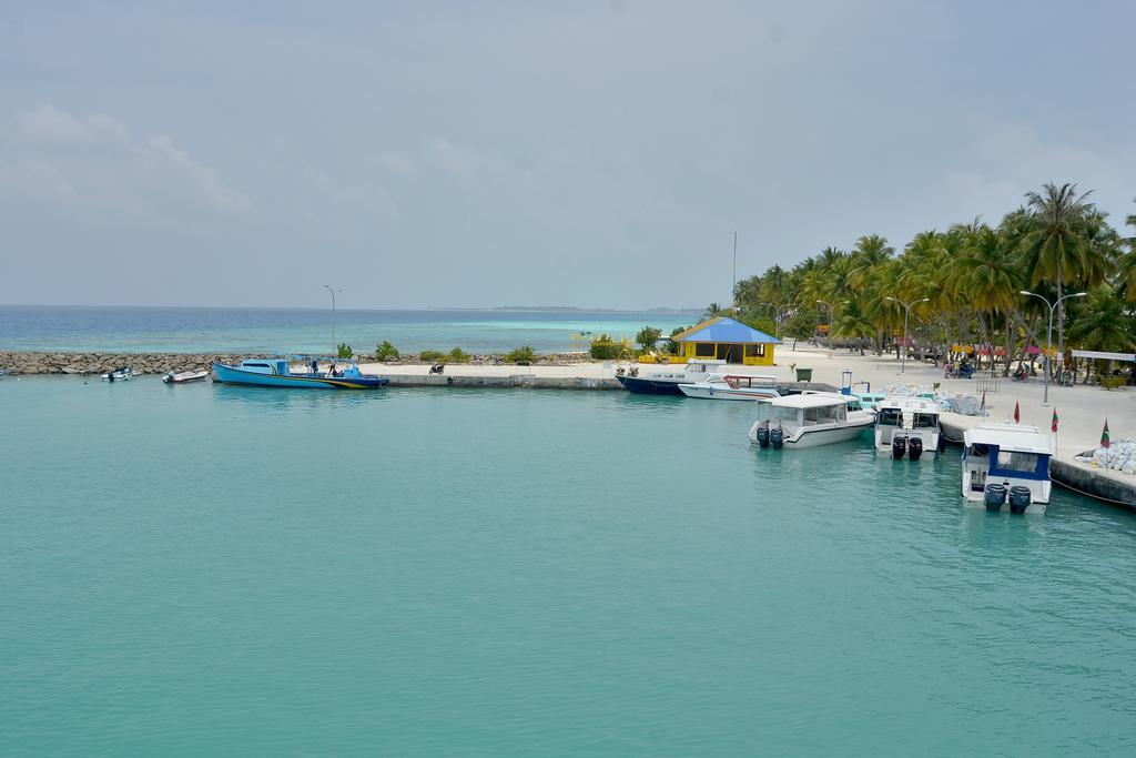 Lily Rest Maldives Hotel Maafushi Buitenkant foto