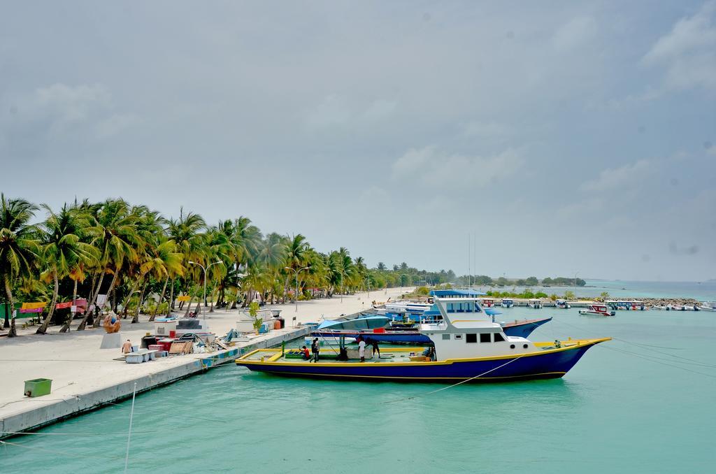 Lily Rest Maldives Hotel Maafushi Buitenkant foto