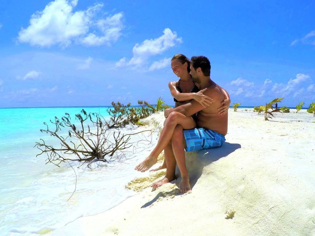 Lily Rest Maldives Hotel Maafushi Buitenkant foto