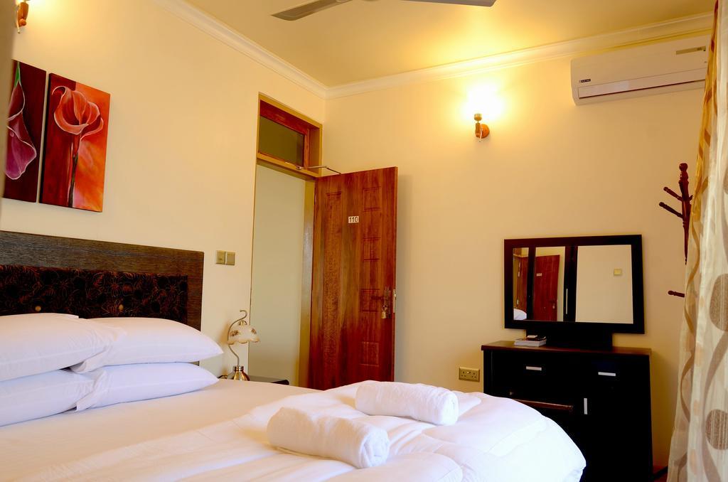 Lily Rest Maldives Hotel Maafushi Buitenkant foto